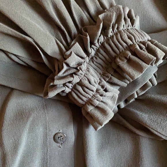 Escada 💯 Silk Dark Olive Beautiful Blouse - Picture 10 of 11